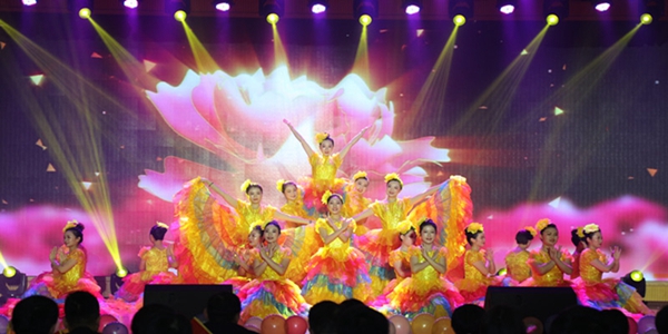 1-02、房地產(chǎn)公司、物業(yè)公司開場舞《春?！?jpg